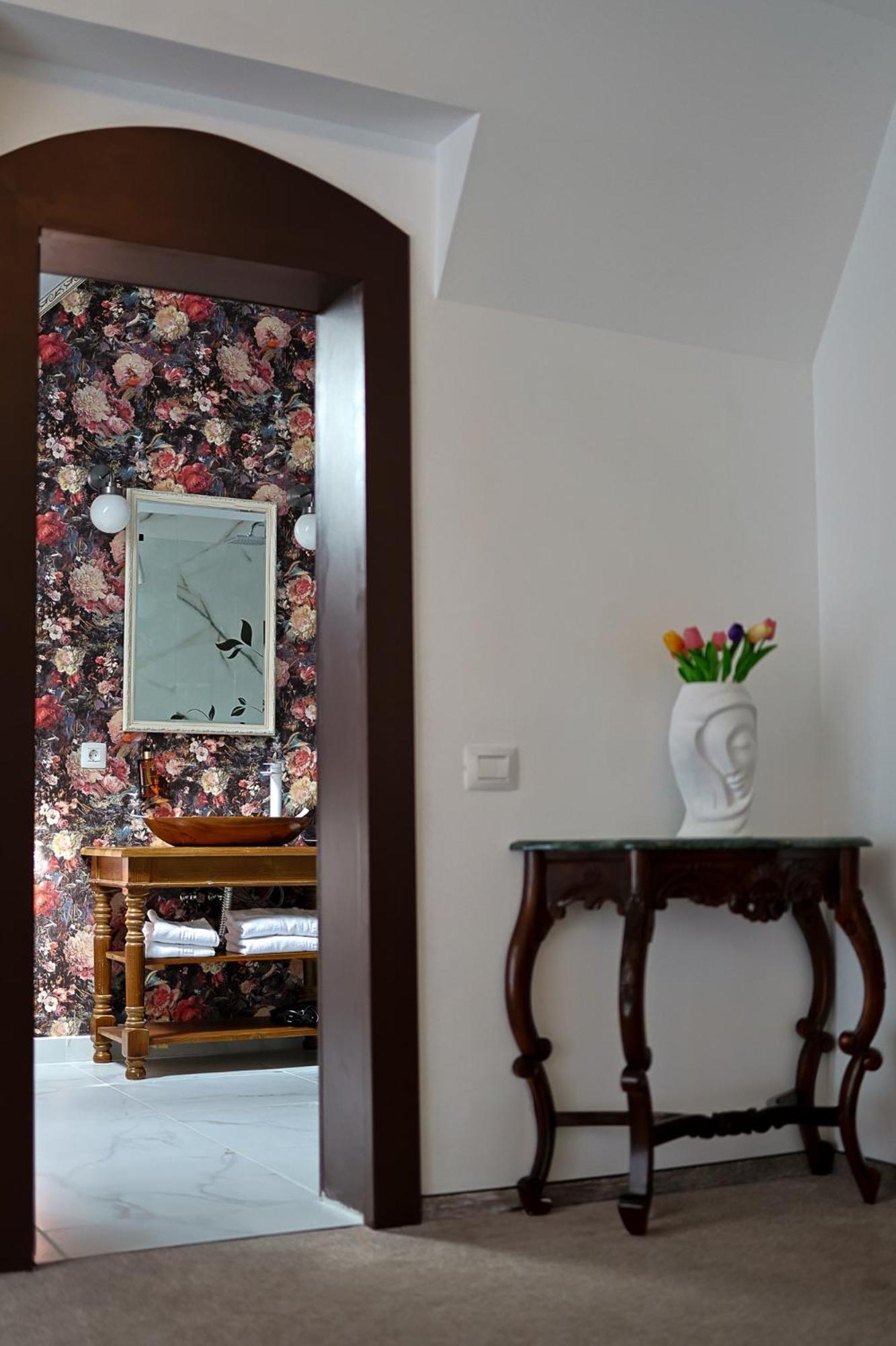 Villa Tom Sinaia Bagian luar foto