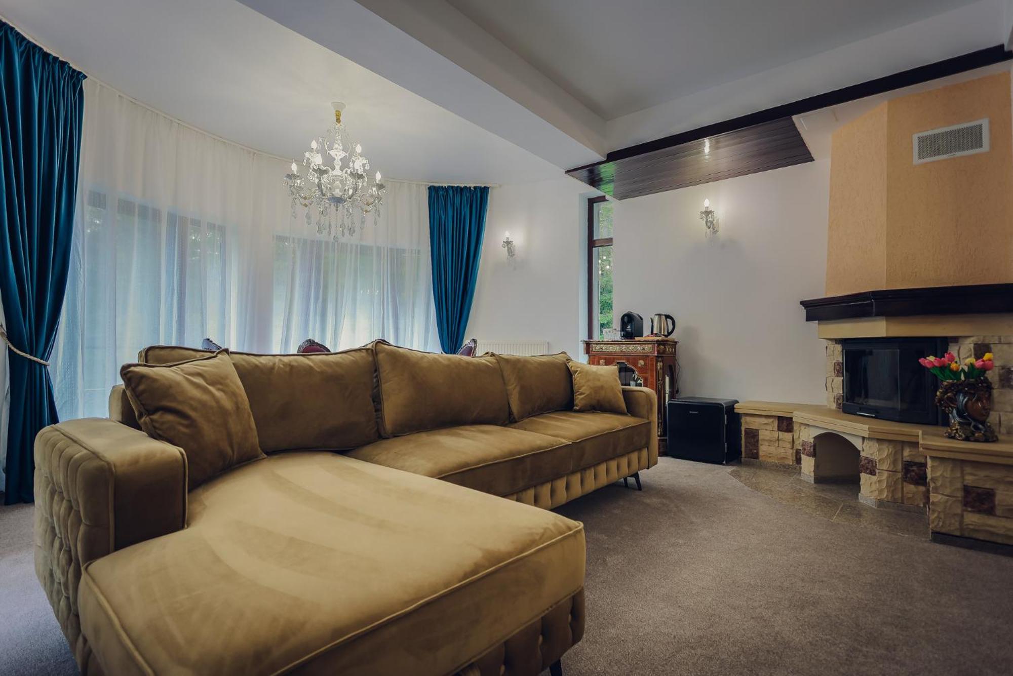Villa Tom Sinaia Bagian luar foto