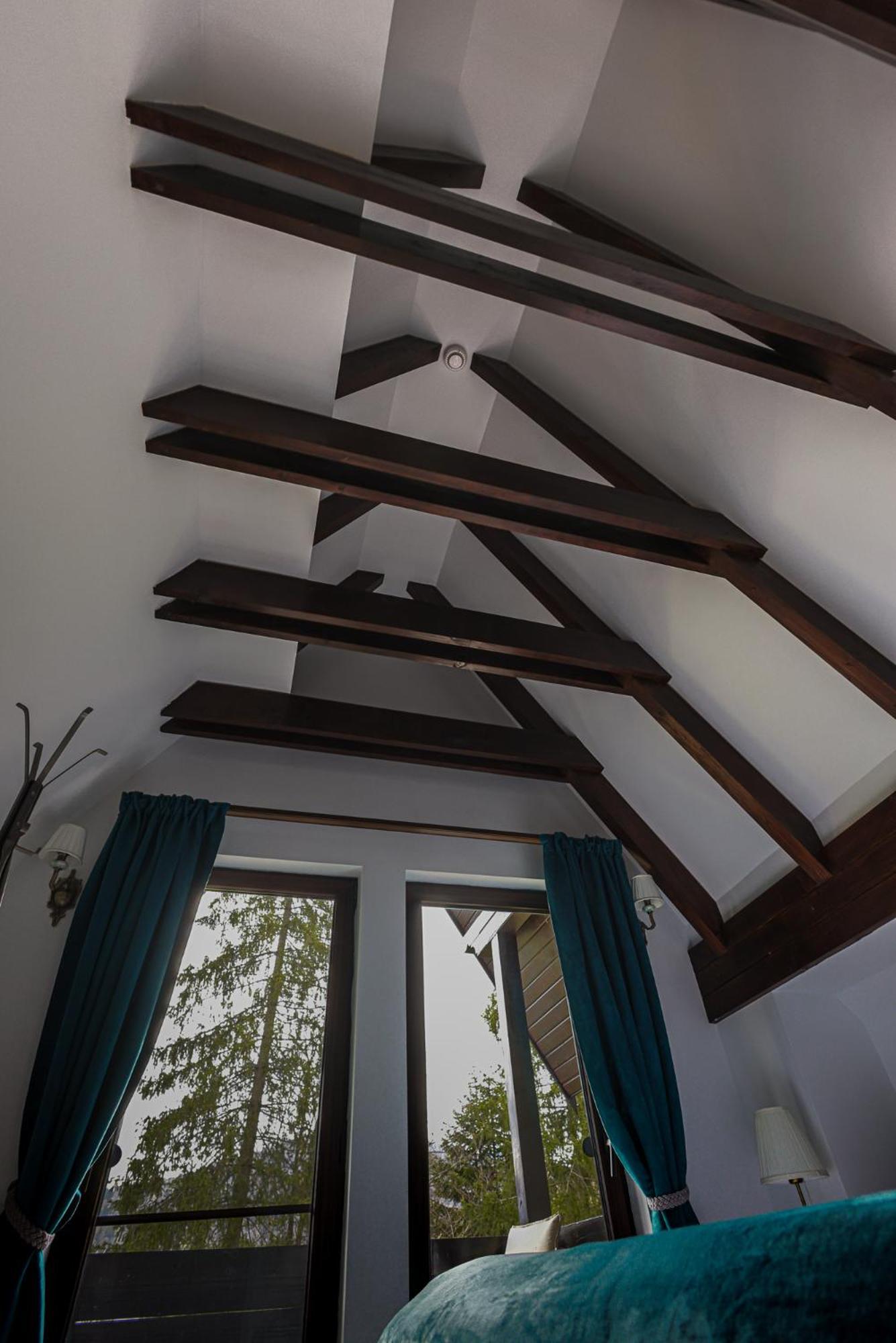 Villa Tom Sinaia Bagian luar foto